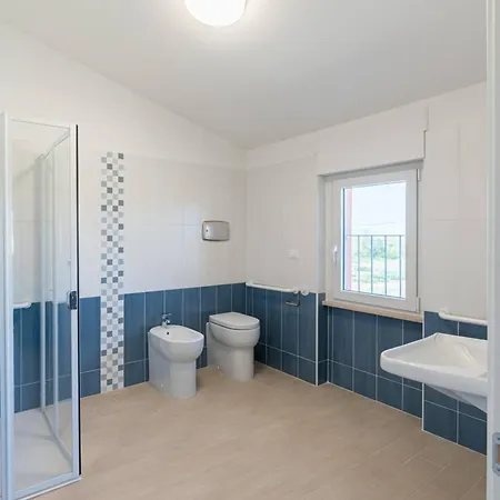 Haiku Rossa - Yourplace Abruzzo Santa Maria Imbaro