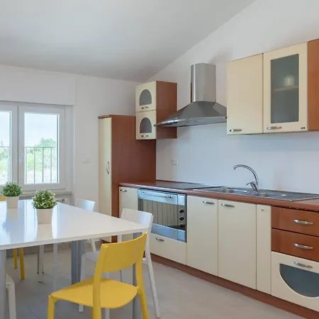 Haiku Rossa - Yourplace Abruzzo *