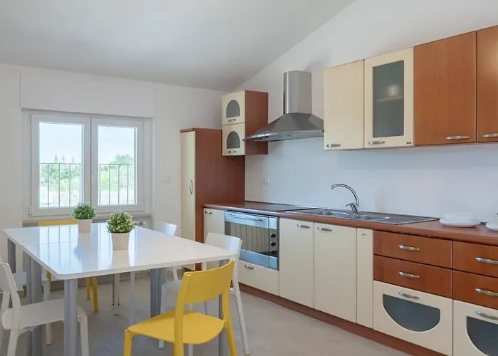 Haiku Rossa - Yourplace Abruzzo *